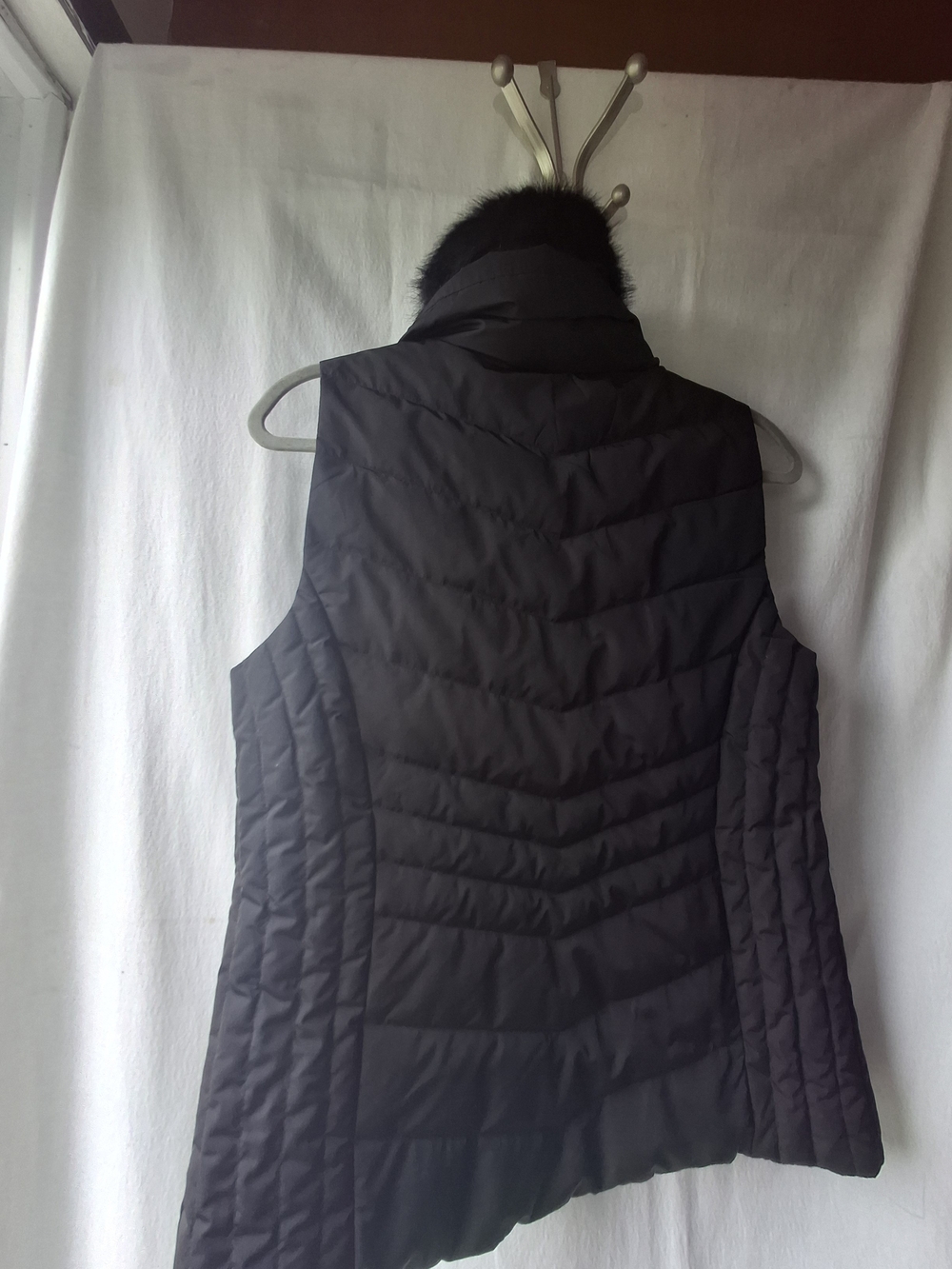 Talbots Black Quilted Faux-Fur Collar Vest - Picture 4 of 7